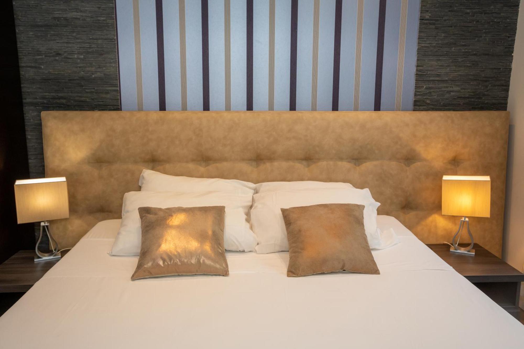 Vatican Suites - The Luxury Leading Accommodation In Рим Номер фото
